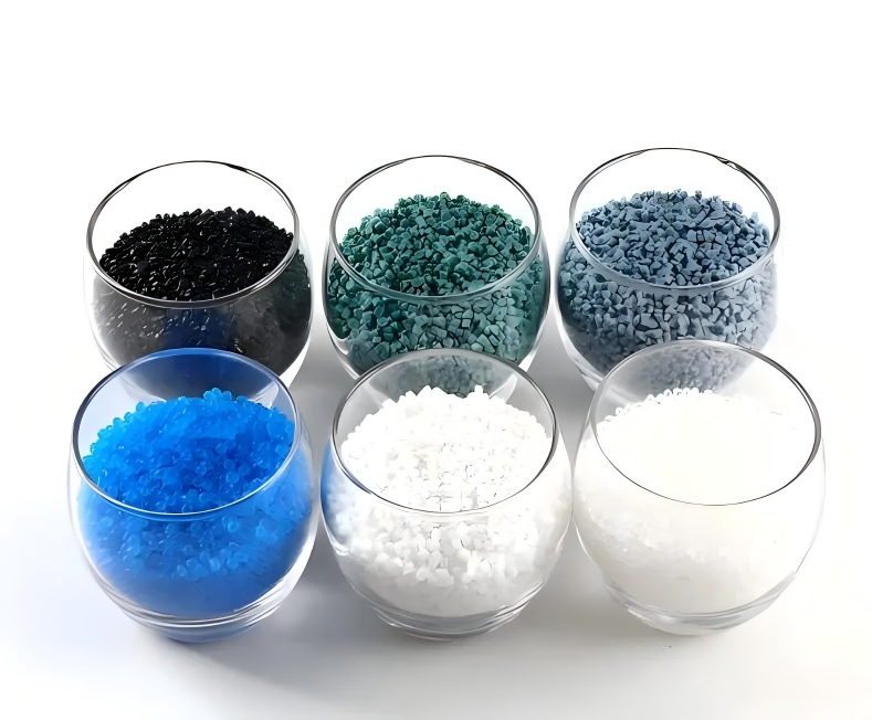 Ar didelio kietumo TPE medžiagų gaminiai balina lengviau? Ar medžiagos kietumas yra susijęs su balinimu?